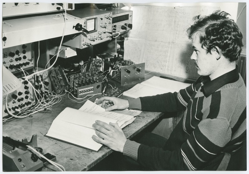 TPI automaatikateaduskonna elektroonika kateedris, 1983.a.