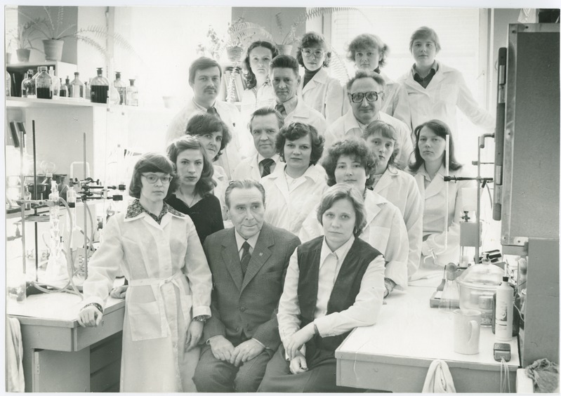 TPI toiduainete tehnoloogia laboratooriumi koosseis, grupipilt, 1978.a.