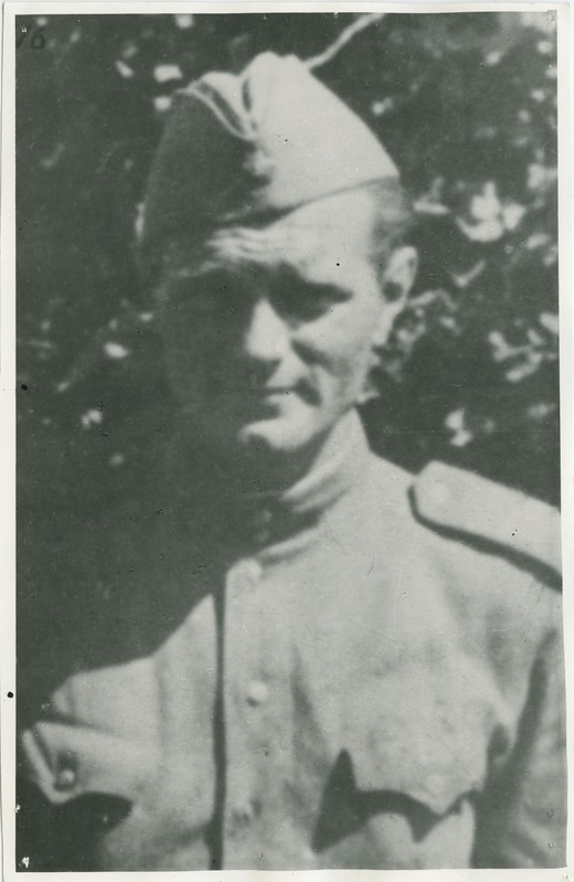 Karl Tõnso, TPI ehitusteaduskonna üliõpilane, tegi läbi Suure Isamaasõja, portree sõjaväevormis, 1940.-ndad a.