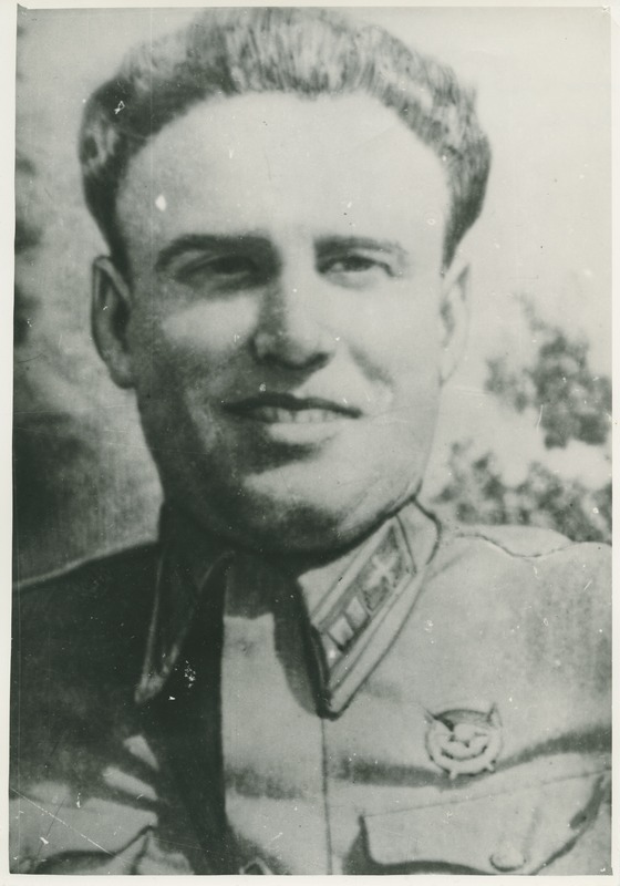 A. Gorovets, NSVL kangelane (maailmas esimene lendur, kes ühes õhulahingus tulistas alla 9 vaenlase lennukit)