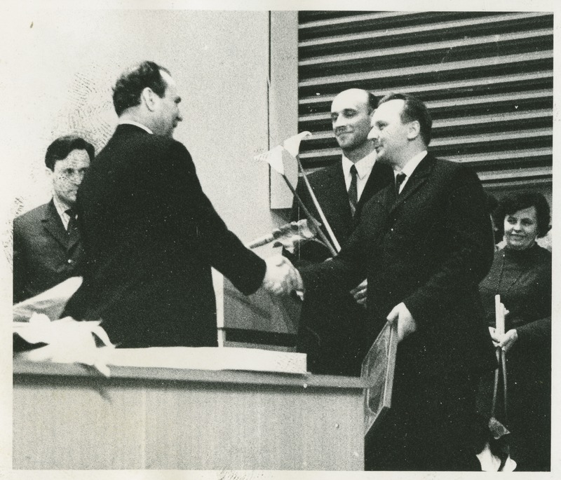 TPI õhtu- ja kaugõppe prorektor Georg Oserovi õnnitlemine tema 50. sünnipäeval, 1971. a.