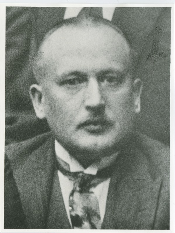 Ado Johanson, ehitusettevõtja, projekteerija, portree, 1928.a.