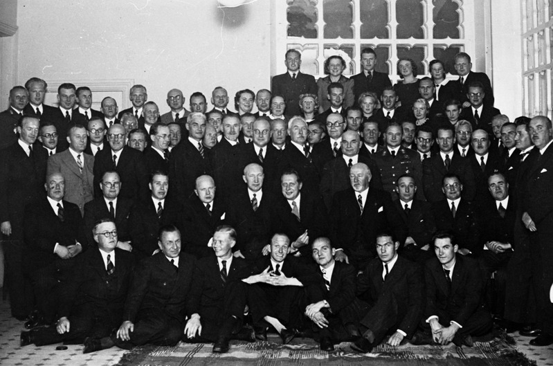 Tallinna Tehnikaülikooli õppejõudude 2. aastapäeva ballil grupipilt, 1938.a.