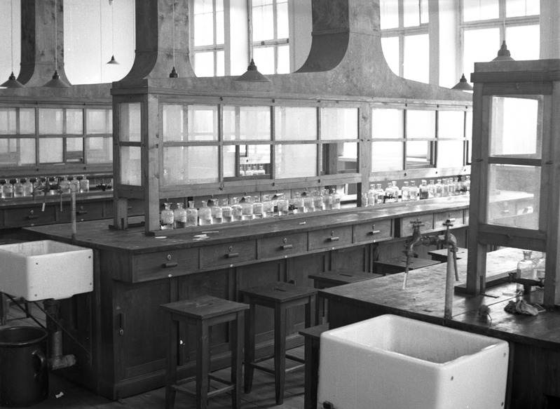 Tallinna Tehnikaülikooli orgaanilise keemia labor Marati t. 4, 1938.-1939.a.
