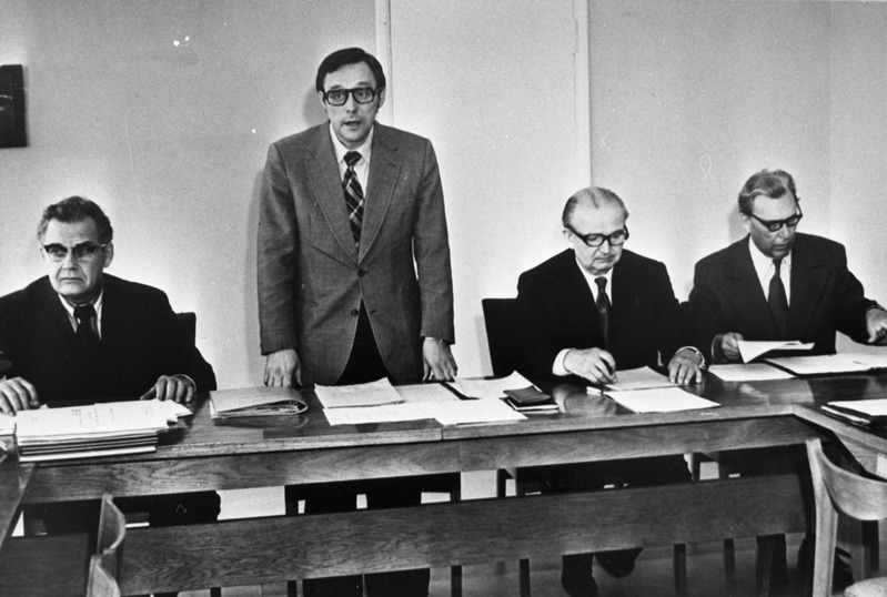 TPI nõukogu koosolek, vasakult prof. Hugo Tiismus, rektor Boris Tamm, prof. Heino Lepikson ja haldusprorektor Harri Eesmaa, 1978.a.