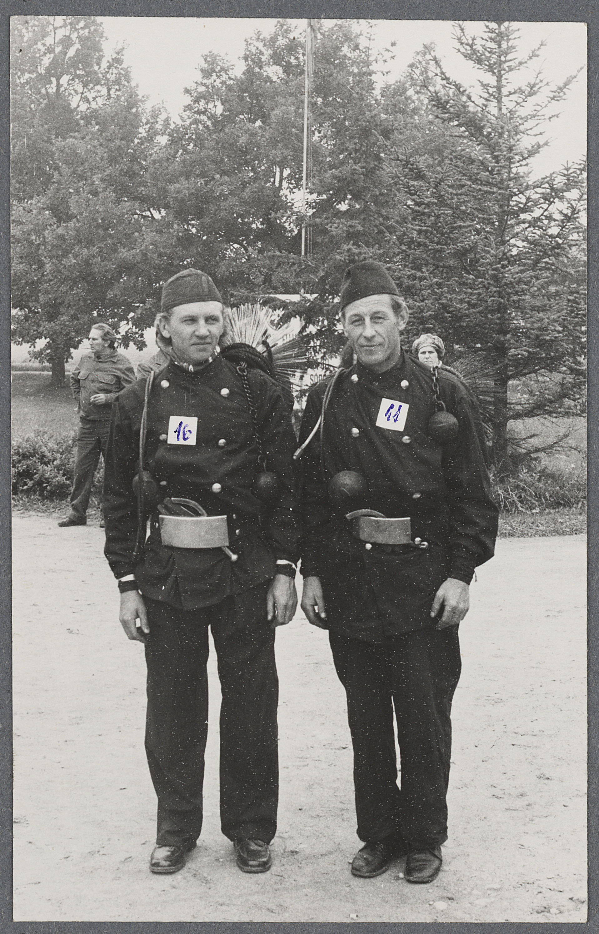 T.Lehepuu ja H.Lokk I korstnapühkijate kutsemeisterlikkuse võistlusel, 1981.a.