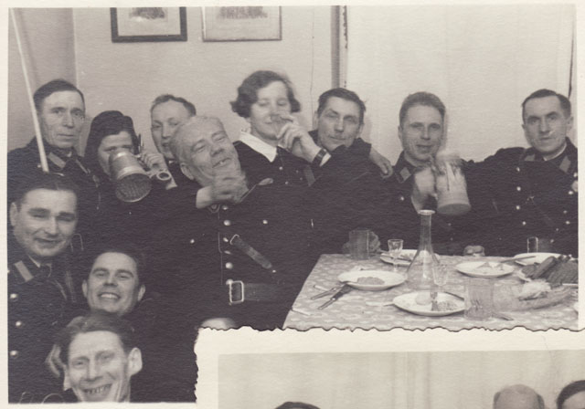 Tuletõrjujad peolauas