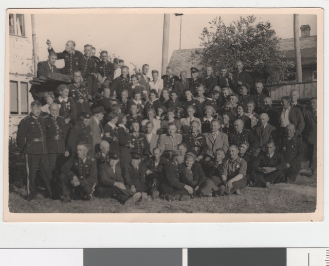 Nõmme VTÜ liikmed ühingu aastapäeva tähistamisel