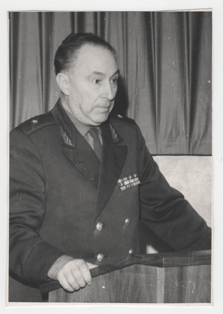 Vene NSFV Tuletõrje Peavalitsuse ülem M.Zemski Taškendi nõupidamisel kõnelemas