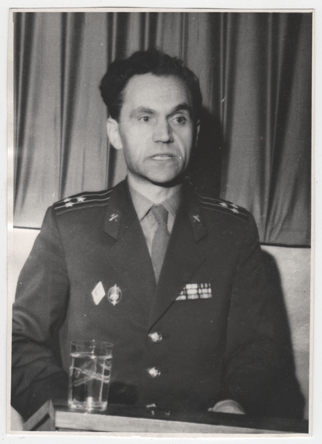 NSV Liidu Tuletõrje Keskuurimisinstituudi ülem F.Obuhhov Taškendi nõupidamisel kõnelemas