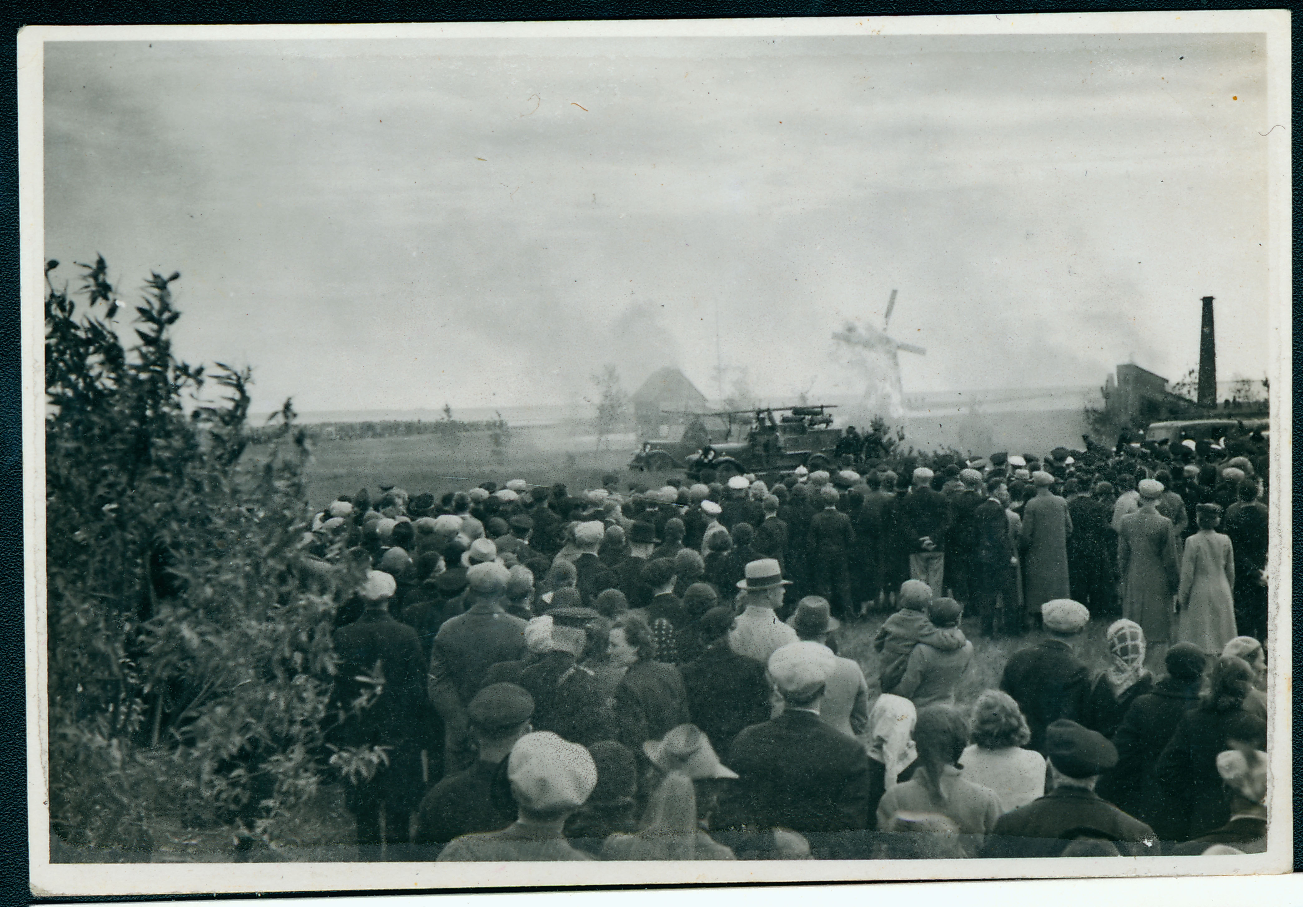 Tuletõrjeõppus mere ääres, põlevate objektide kustutamine