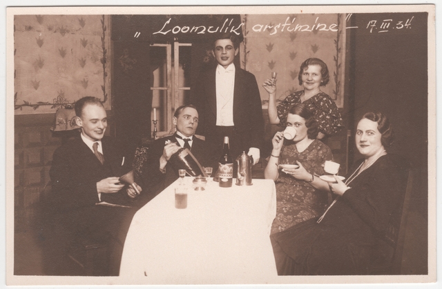 Nõmme VTÜ näiteringi näidendi Loomulik arstimine tegelased