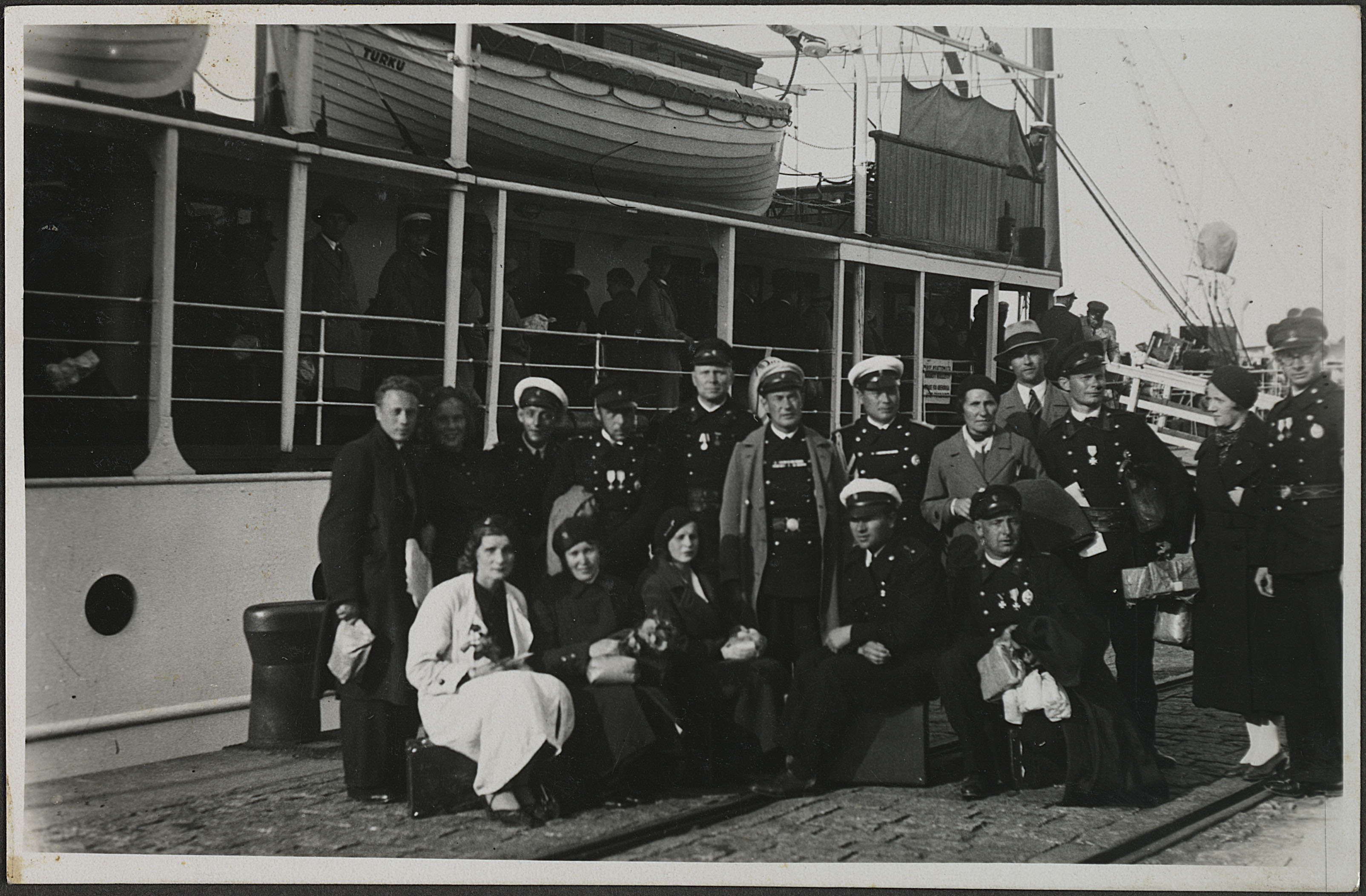 Nõmme VTÜ liikmed Tallinna sadamas pärast Soomest saabumist