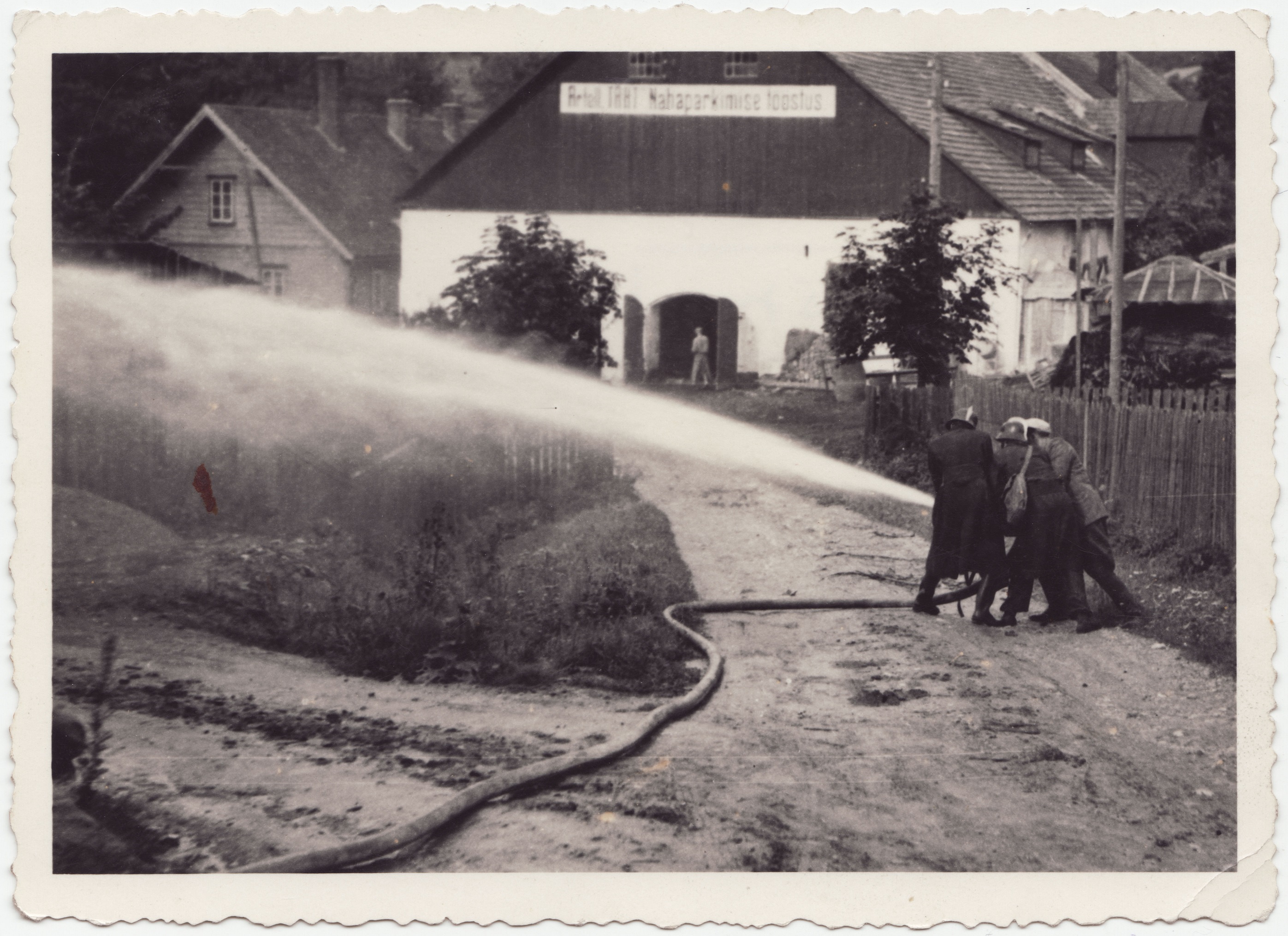 Viljandi VTÜ mootorpritsi proovimine Viljandi mõisa juures