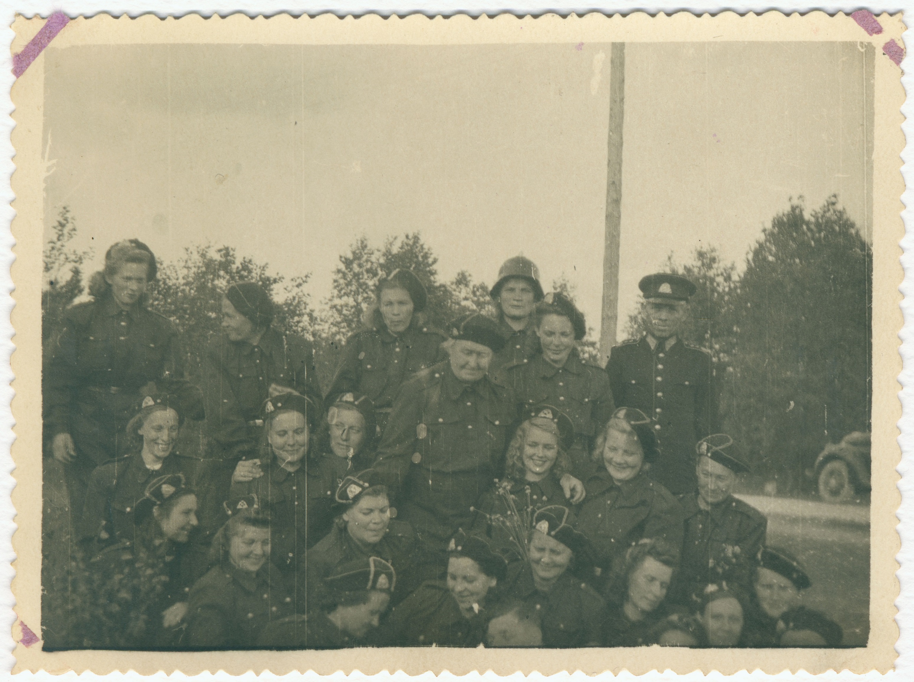 Tuletõrjekooli naiskursuslasi õppusel