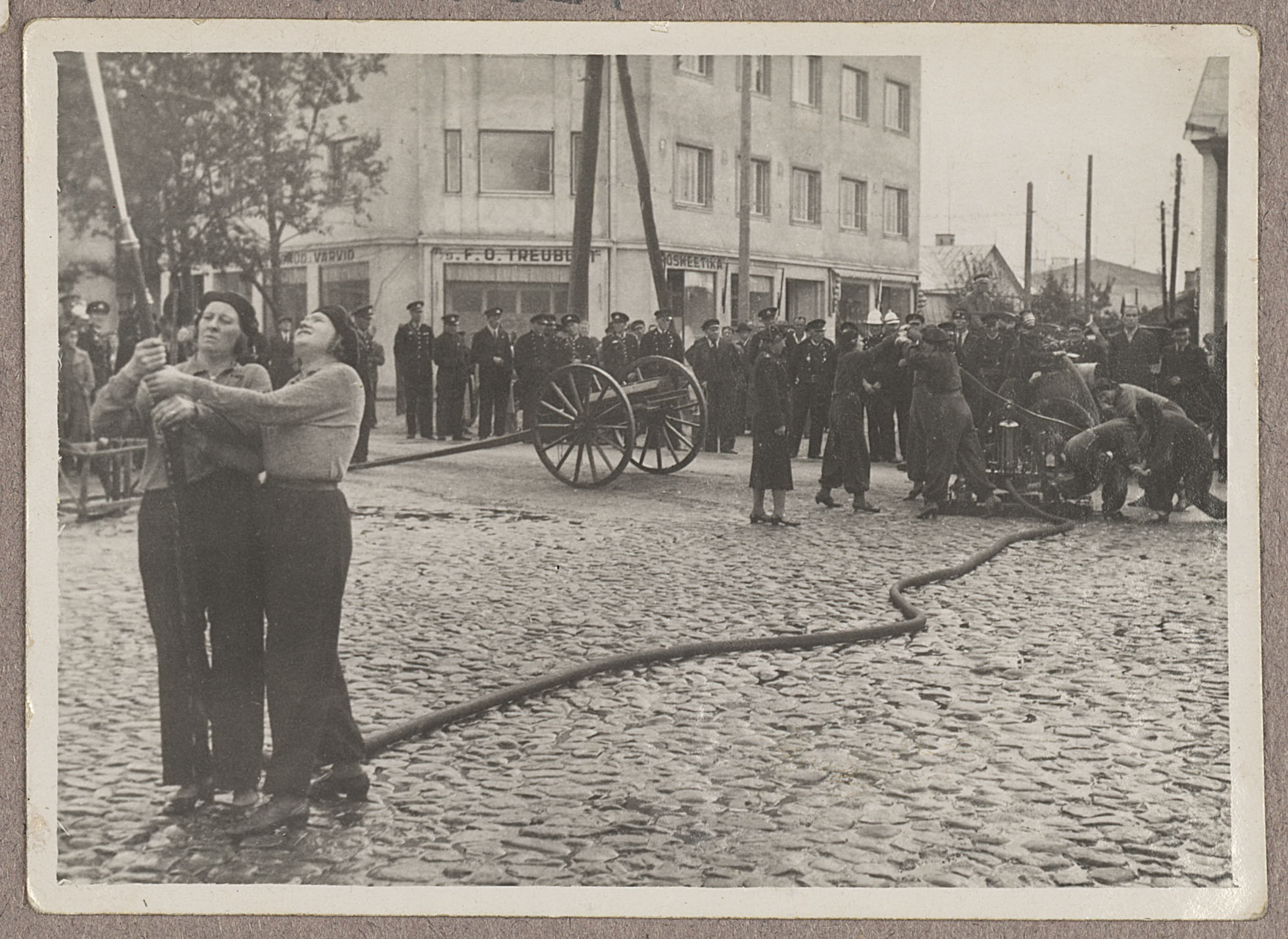 Nõmme VTÜ liikmete harjutused enne võistlusi, 1939.a.