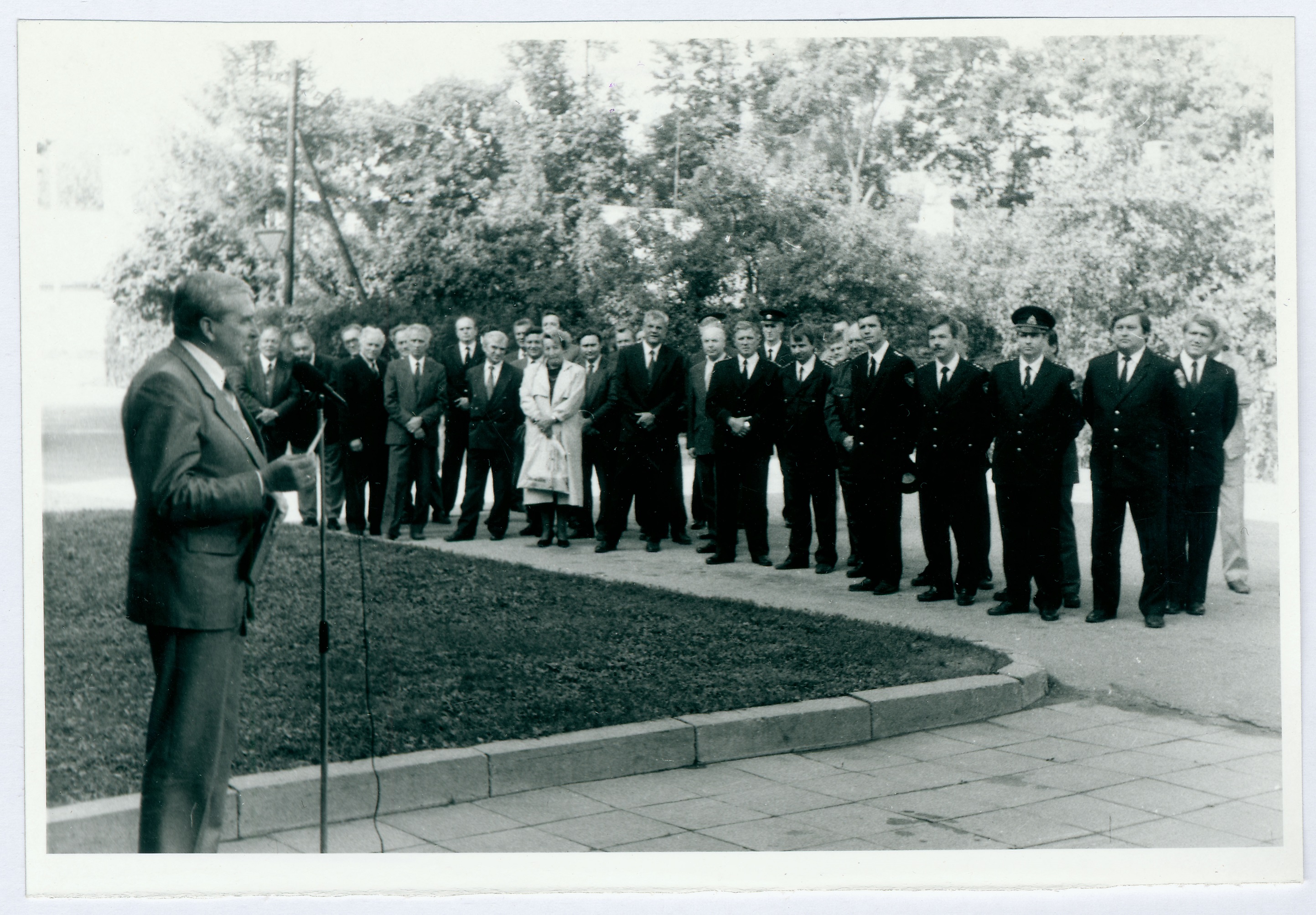 Eesti Tuletõrje 75.aastapäeva tähistamine. Kõneleb Eesti Politseiameti peadirektor Uuno Ellen. 1994.