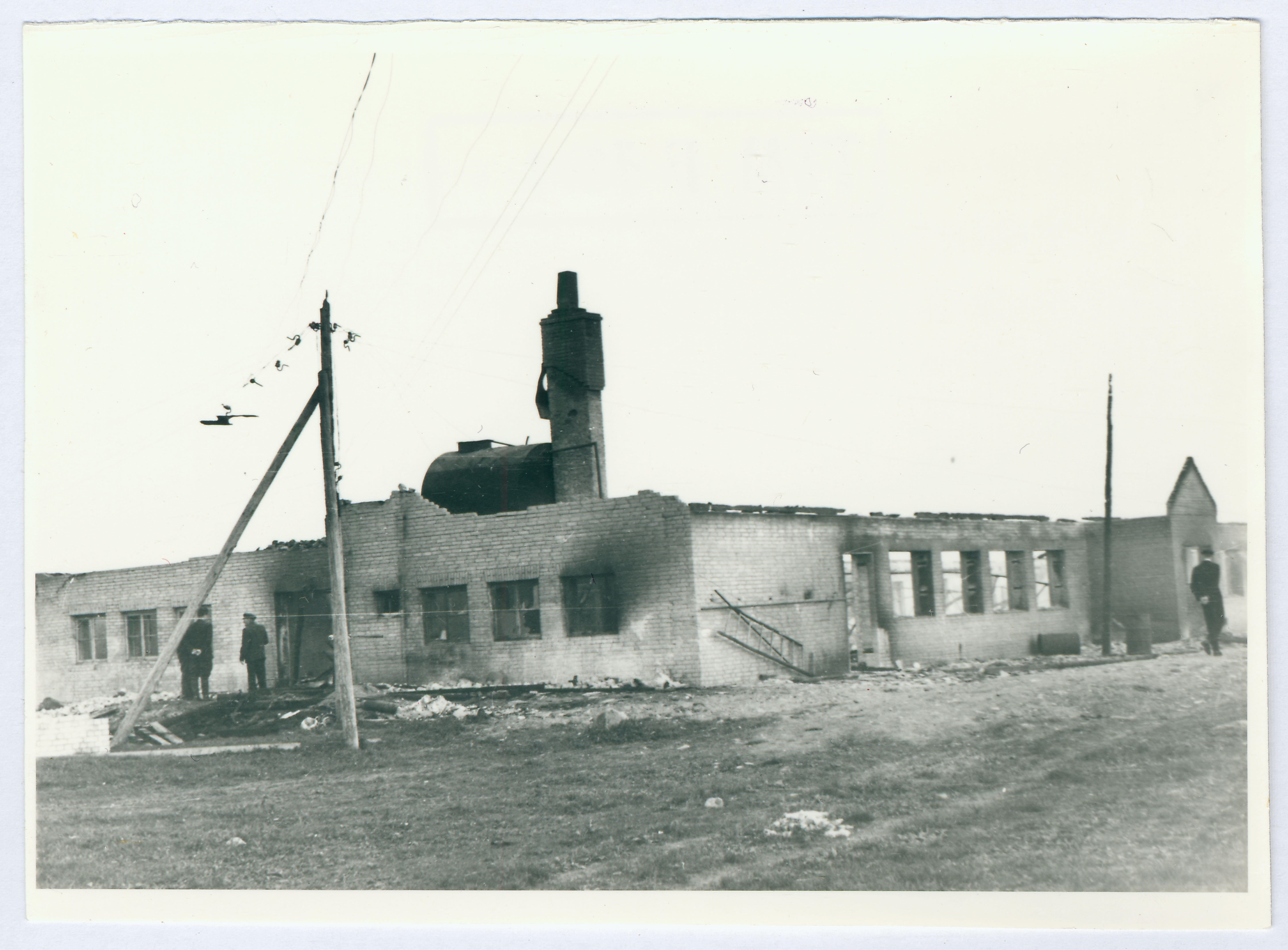 Harju rajooni Tasuja kolhoosi loomalaut pärast tulekahju