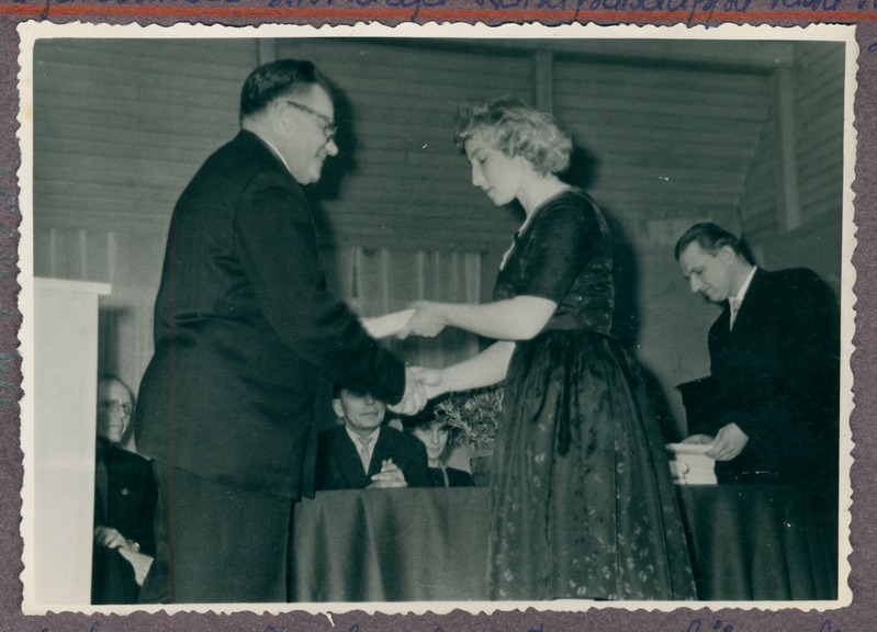 Tartu rajooni rändpunalipu üleandmine Tartu Konservitehase VTS-ile.