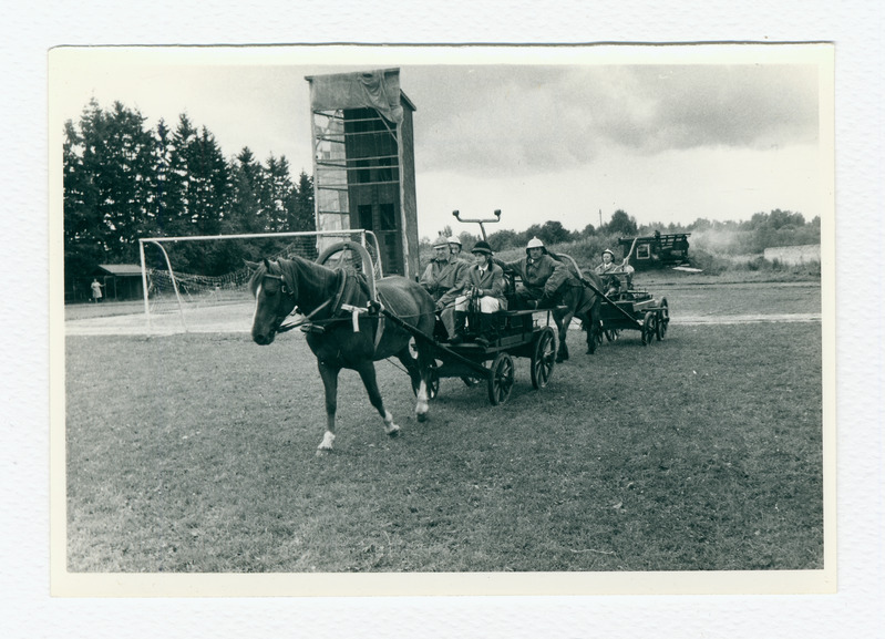 Pärnu-Jaagupi TÜ 50 aastapäeva tähistamine, nii sõideti tulekahjule
