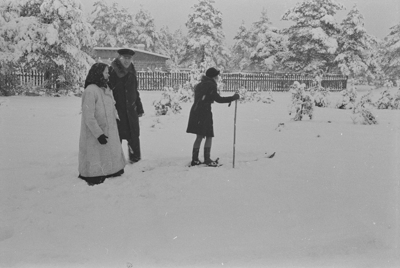 Juhani korteris ja vanaema valge kasukaga 1939 jaanuaris
