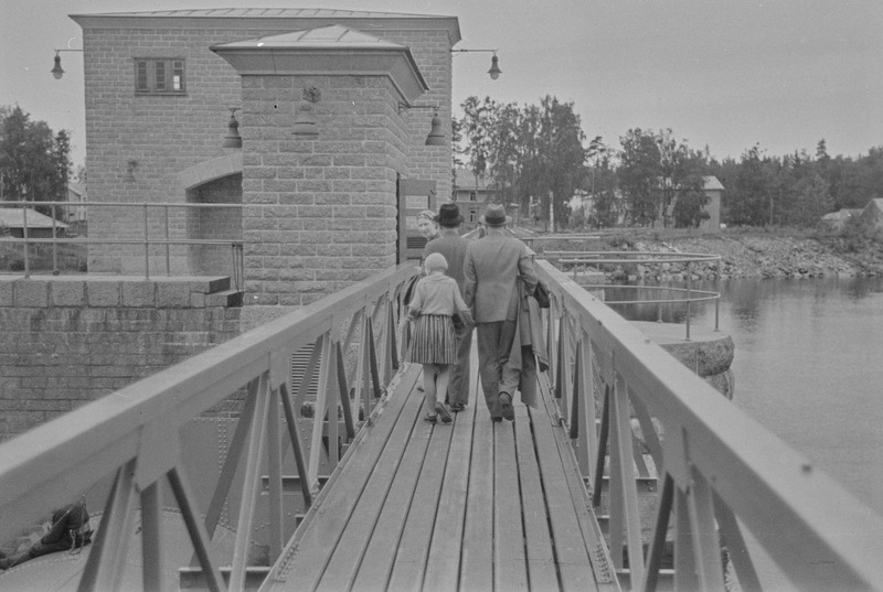 Elo Tuglas, Friedebert Tuglas, Elo Kurvits ja Peeter Kurvits Soomes, 1938