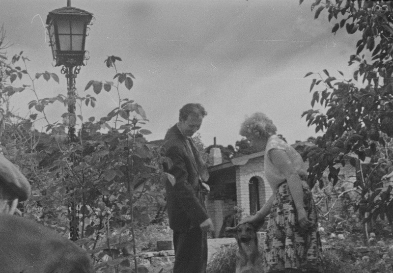 Perekond Eesorg Aleksander Kabrali aias, 1962