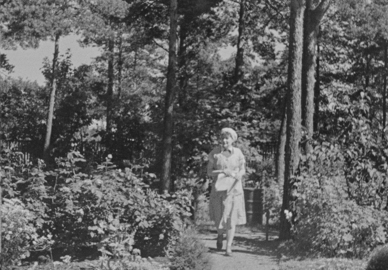 Helga Kohlap Tuglaste aias