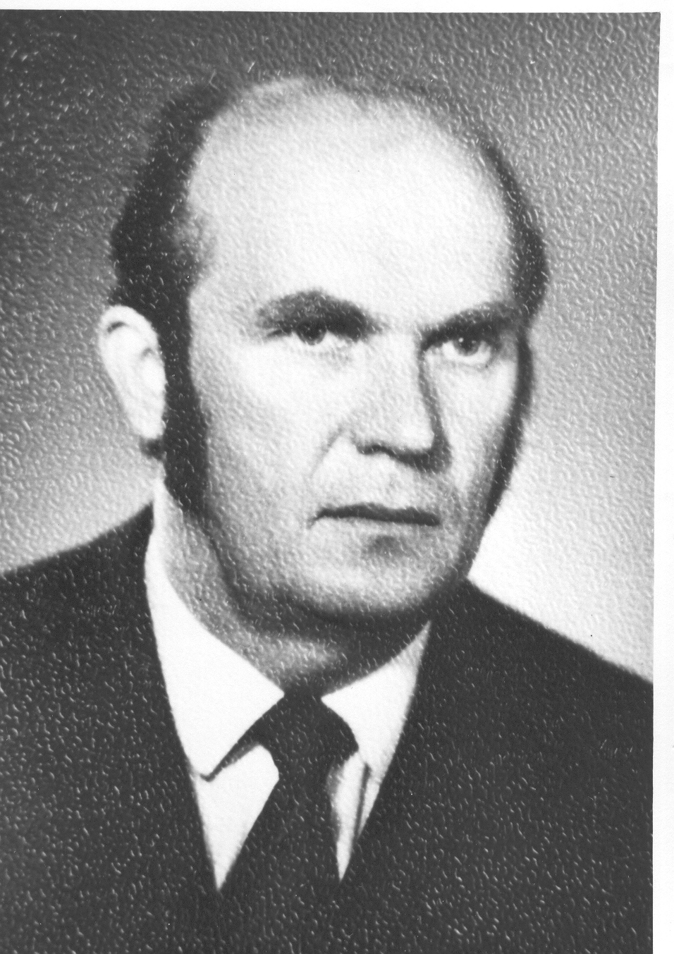 Foto.Põllumajandusteadlase  Raudväli, Evaldi  portreefoto 1984.a.