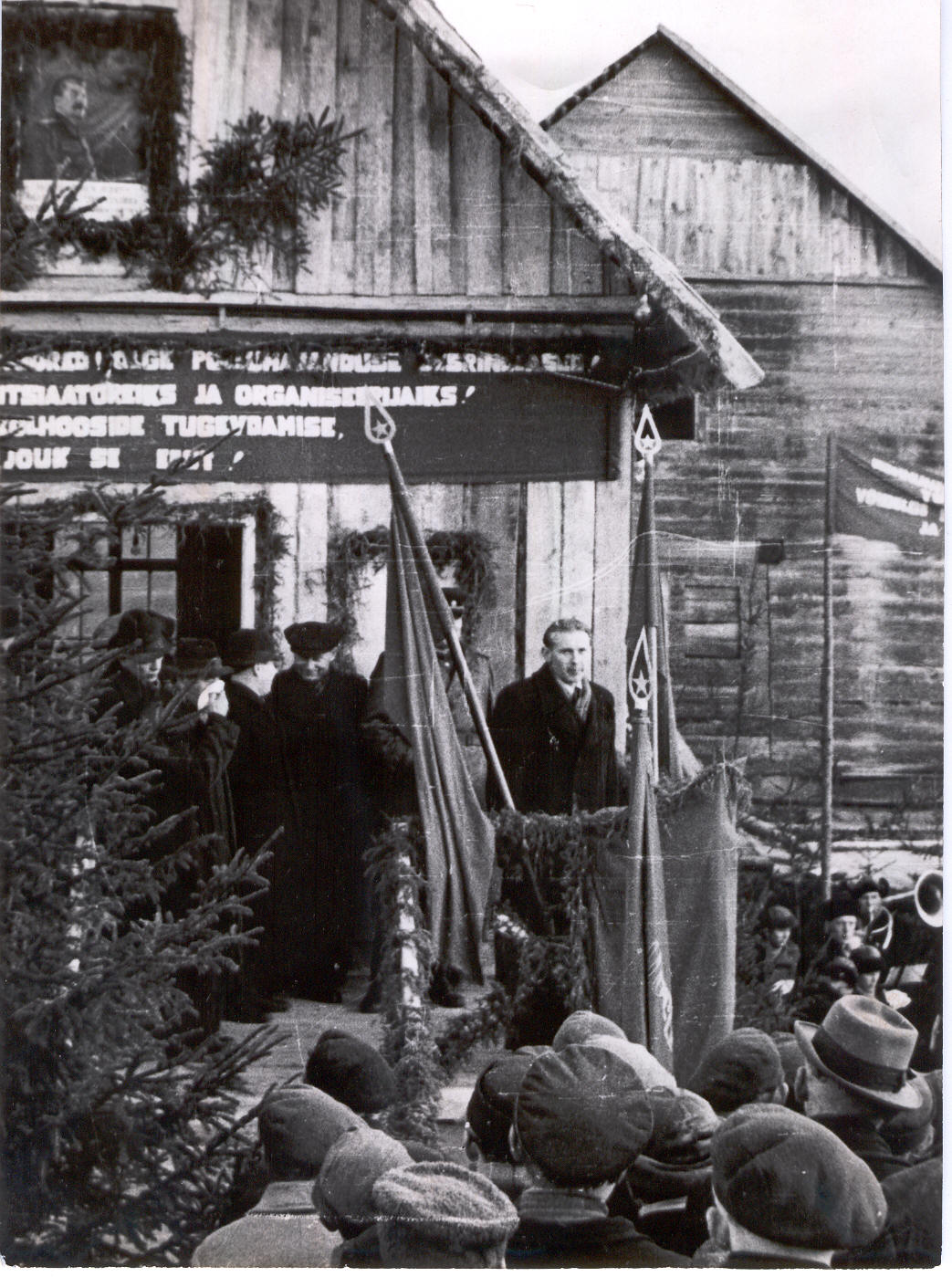 Foto. Nursi hüdroelektrijaama avamismiiting.