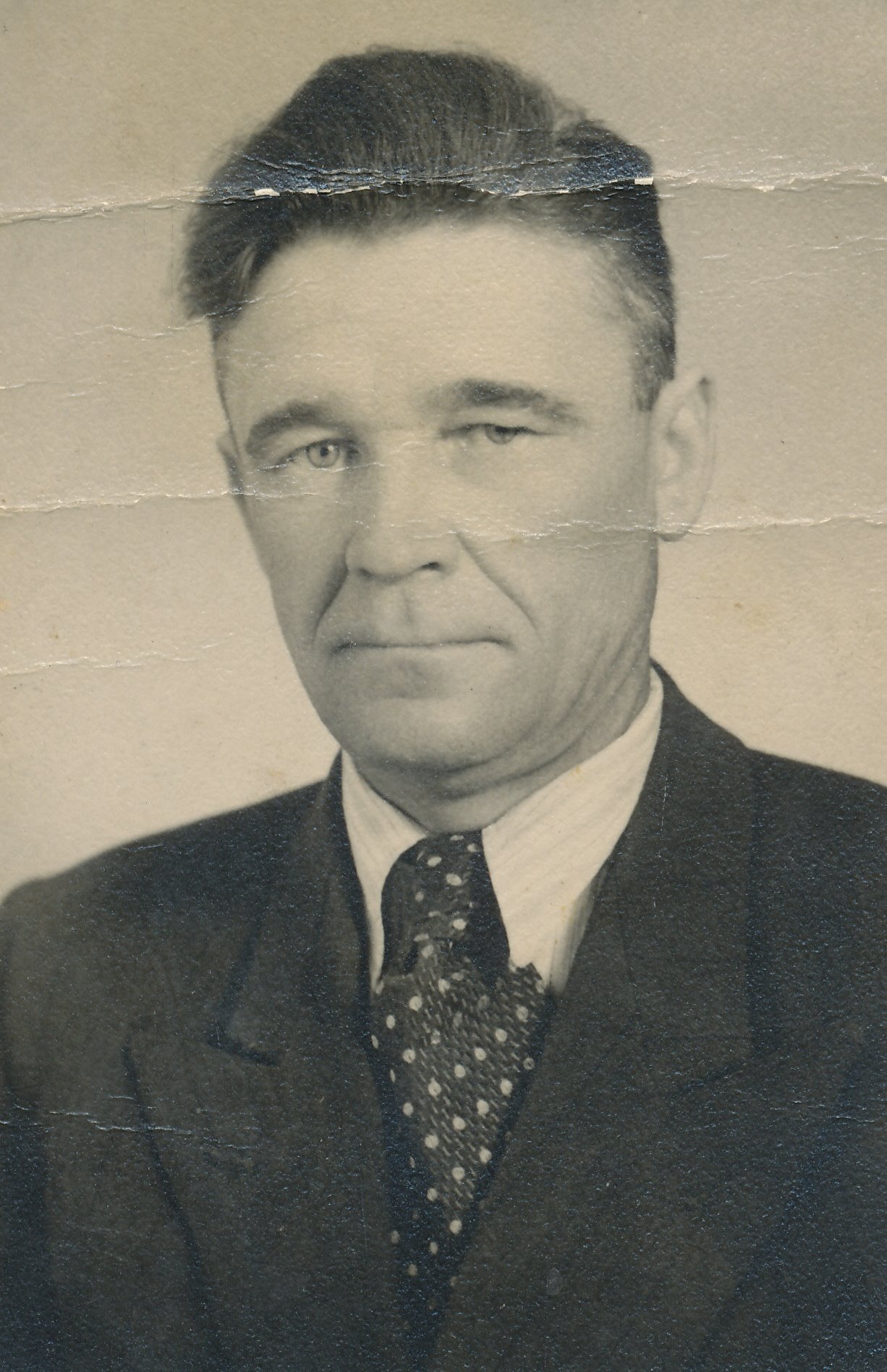 Foto. Harald Piirisild 1946.a. Lasvas esimese kolhoosi "Punane Oktoober" esimene esimees 1949.a.