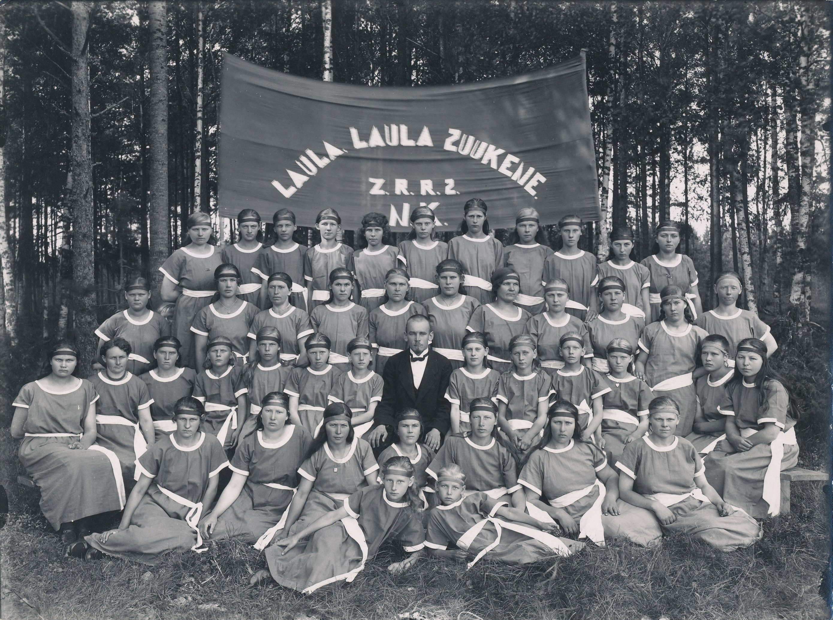 Foto. Tsolgo lastekoor 1925-1935.aastail.