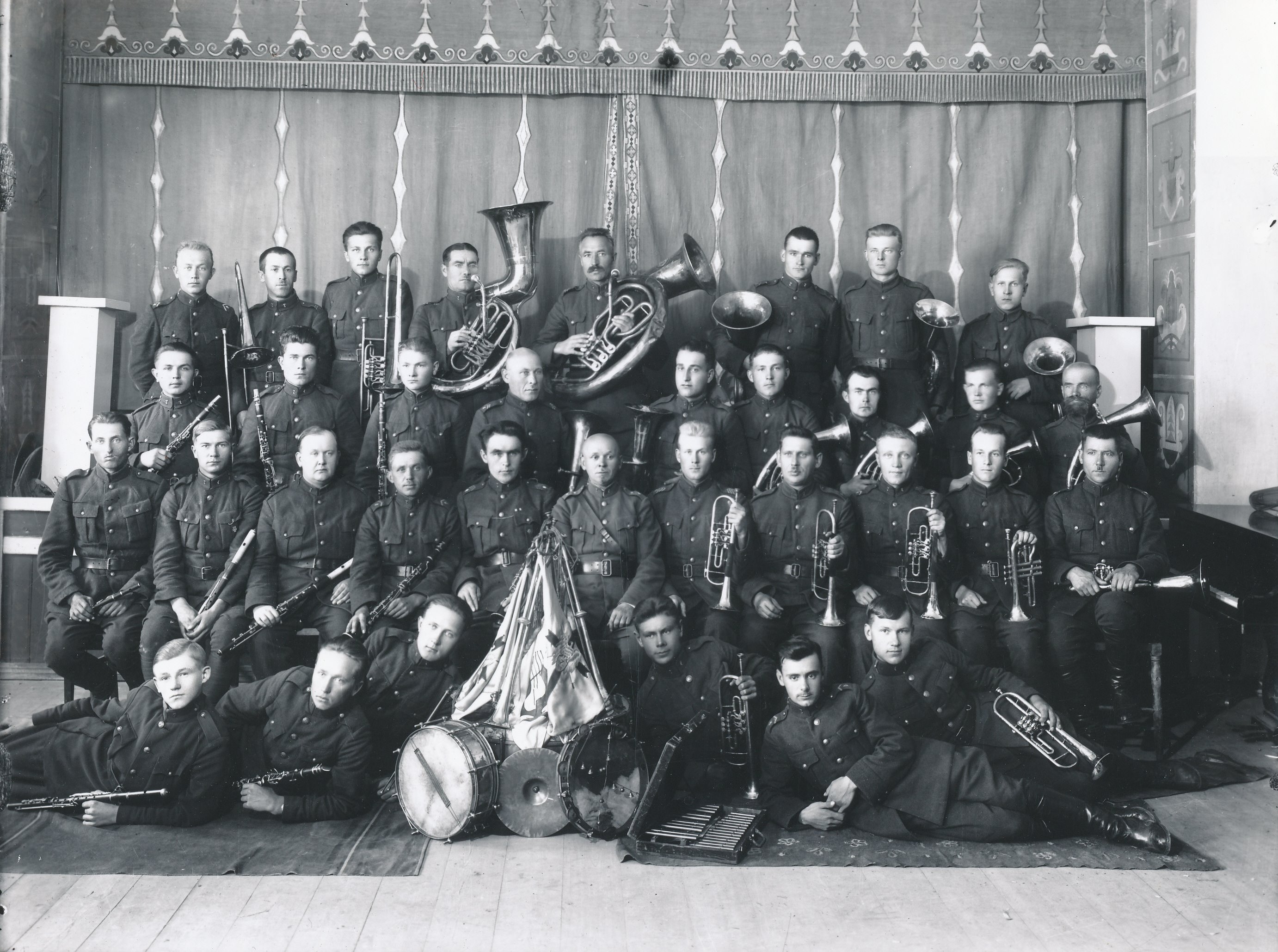 Foto. Võru garnisoni puhkpilliorkester Edaurd Tamme juhatusel 1930.tel aastatel.