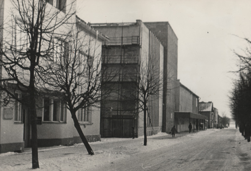 Fotoalbum "Võru meie kaunis kodulinn". Võru vaade.Võru kultuurimaja Kannel