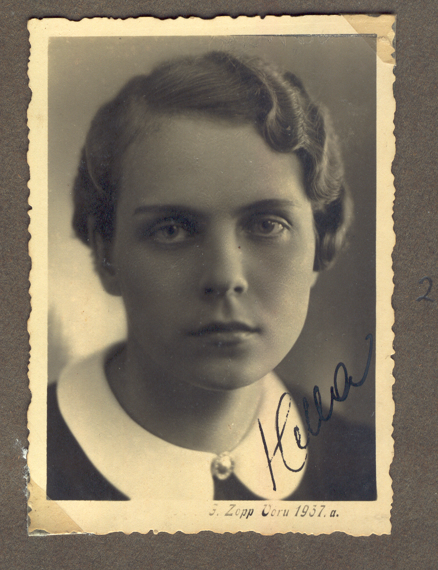 Fotoalbum Võru Ühisgümnaasiumi õpilastest. Samoson, Hella 1937.aastal.