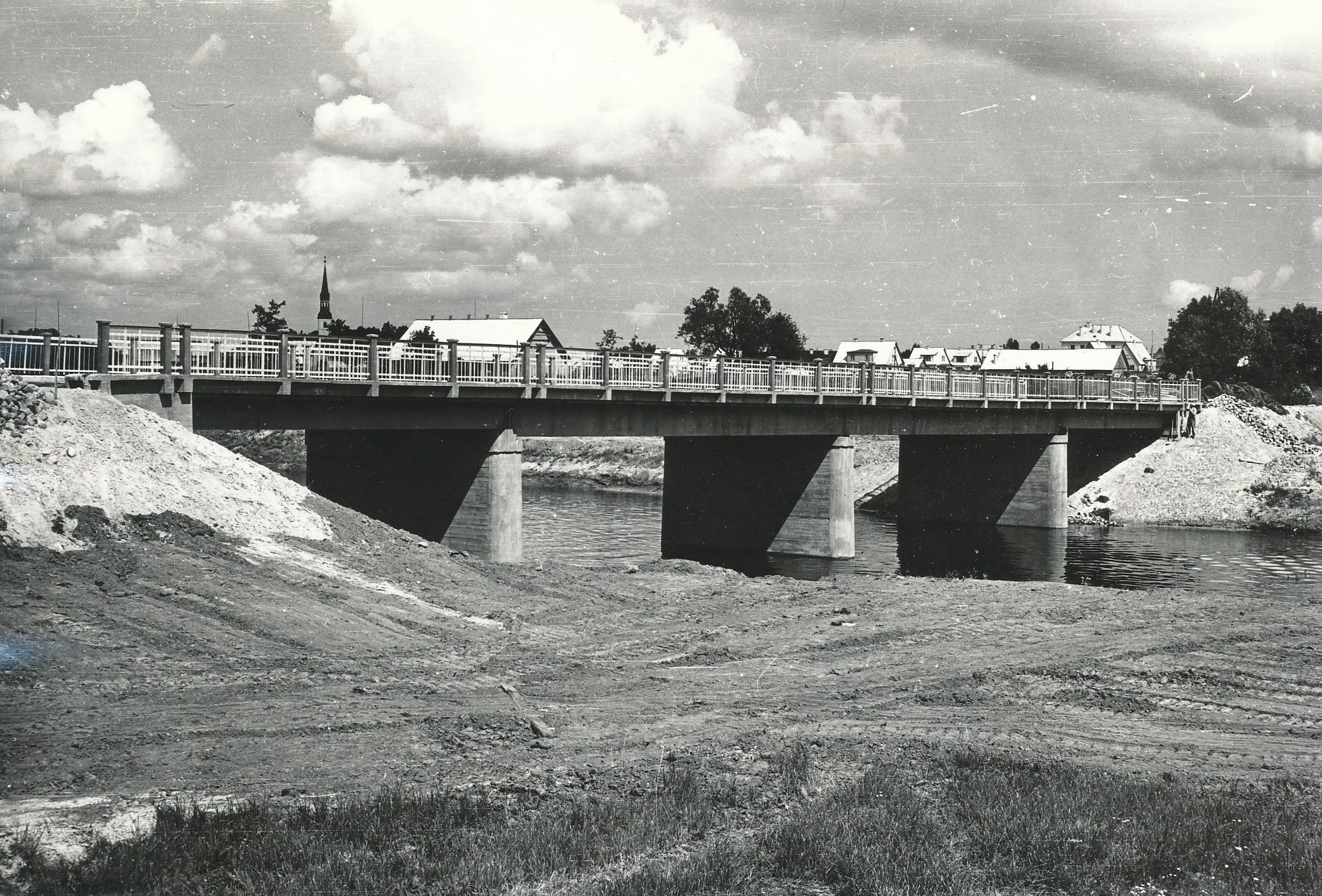 Foto. Maanteesild Räpinas Võhandu jõel Võru - Räpina maanteel 1960.a.