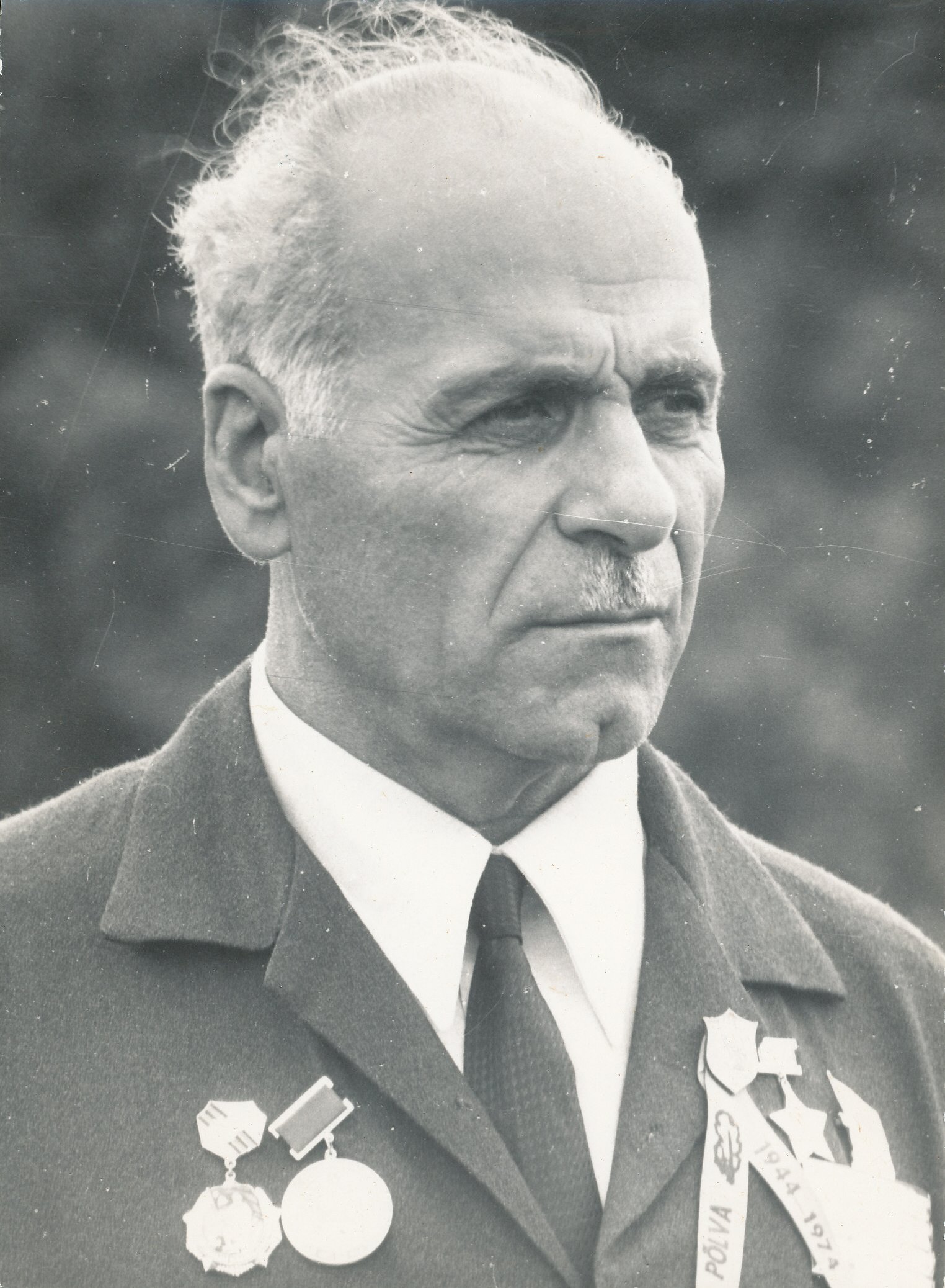 Foto. Otinašvili , Vladimir Sanderi poeg - endine 284. laskurpolgu suurtükiväe üle, major. 16.08.1974