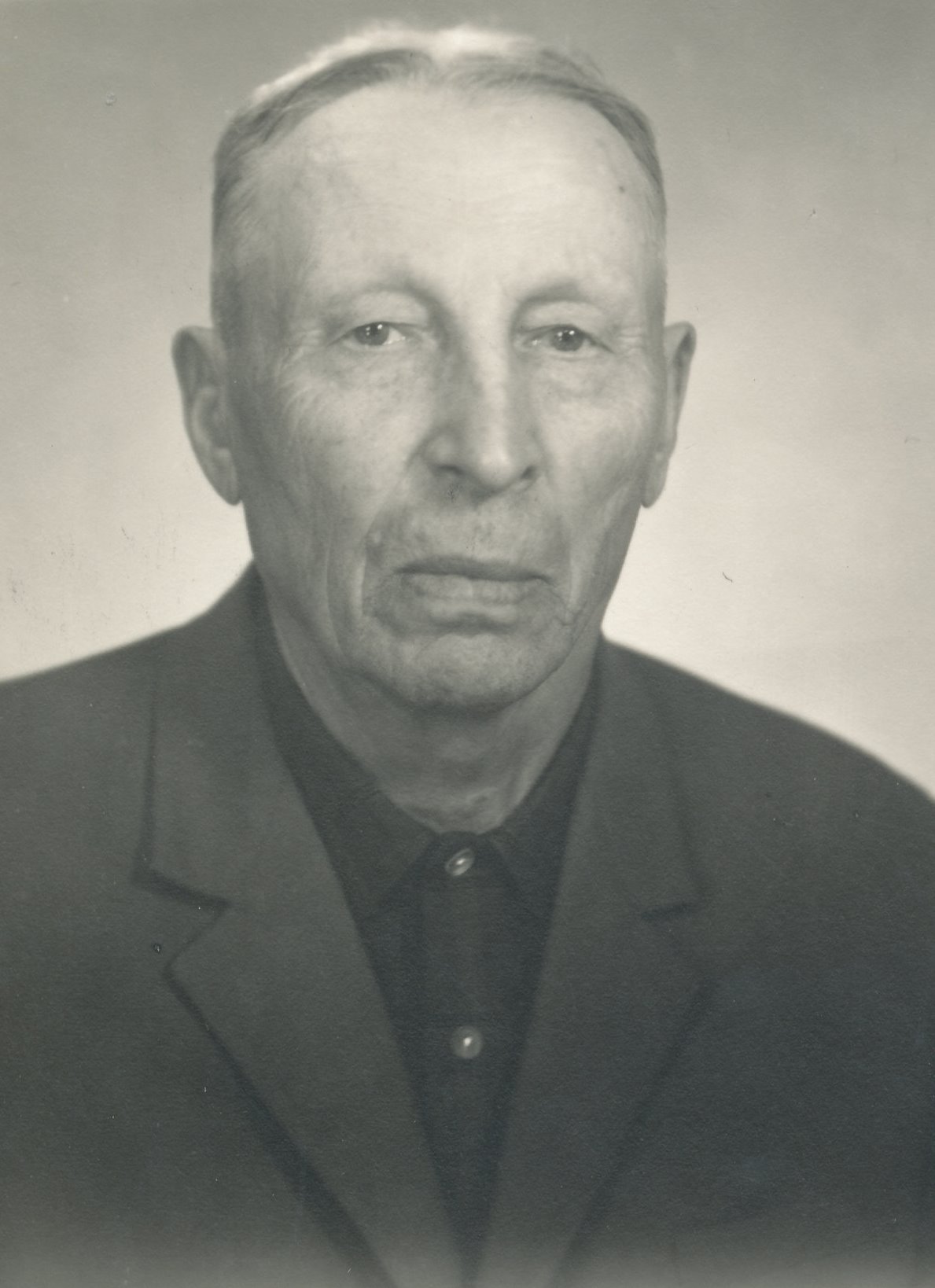 Foto. Vaab Karl Jaani   poeg  - Võru 5. Kommunistliku Kütipolgu veteran.