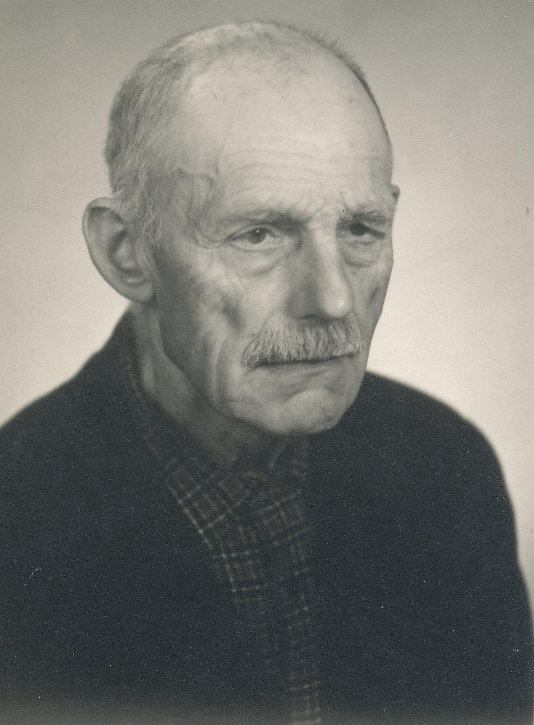 Foto. Kasesalu, Alfred-Rudolf Jakobi poeg, kodusõja veteran.