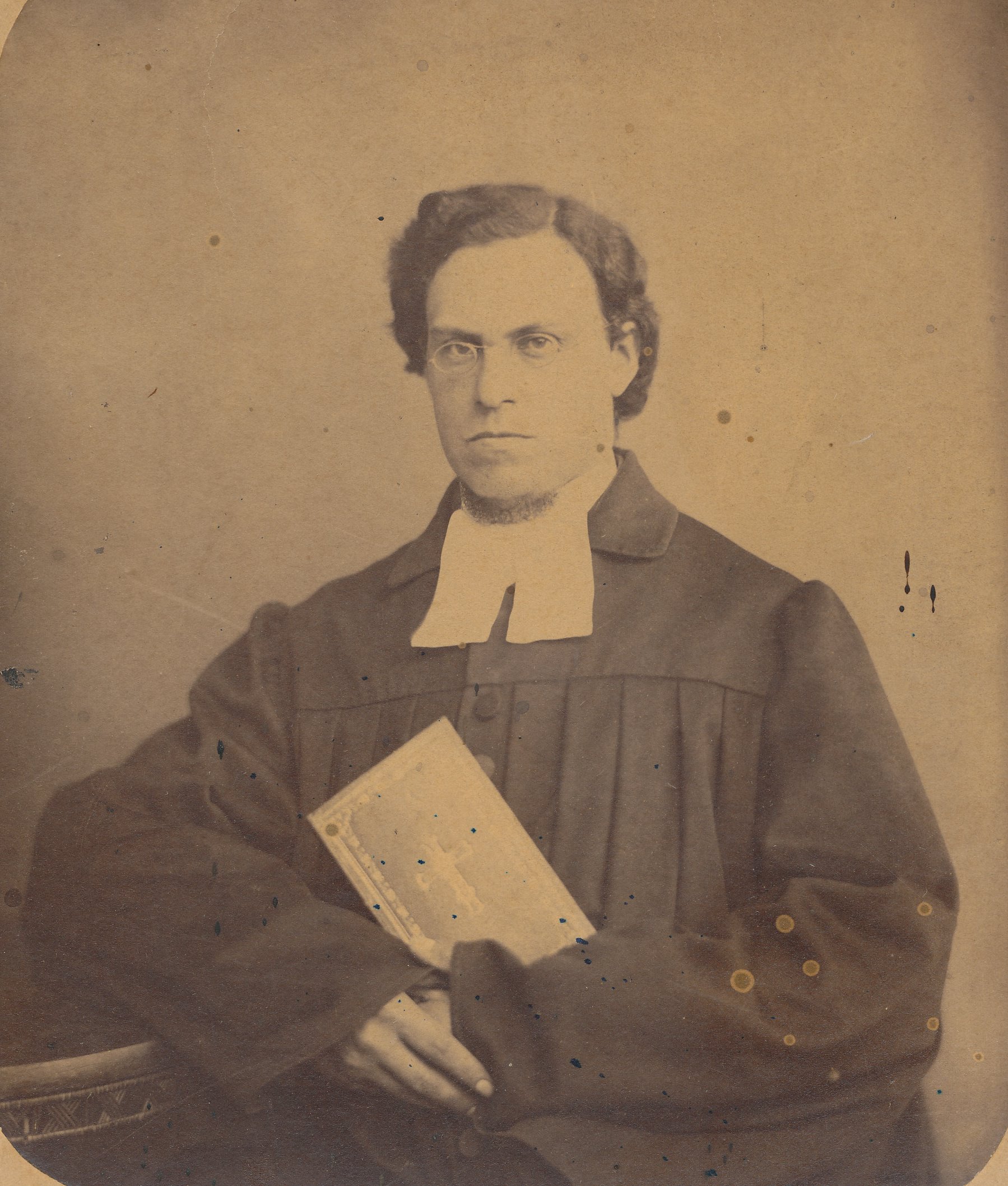 Foto. Võru koguduse õpetaja Heinrich Eduard Struck aastail 1870-1907