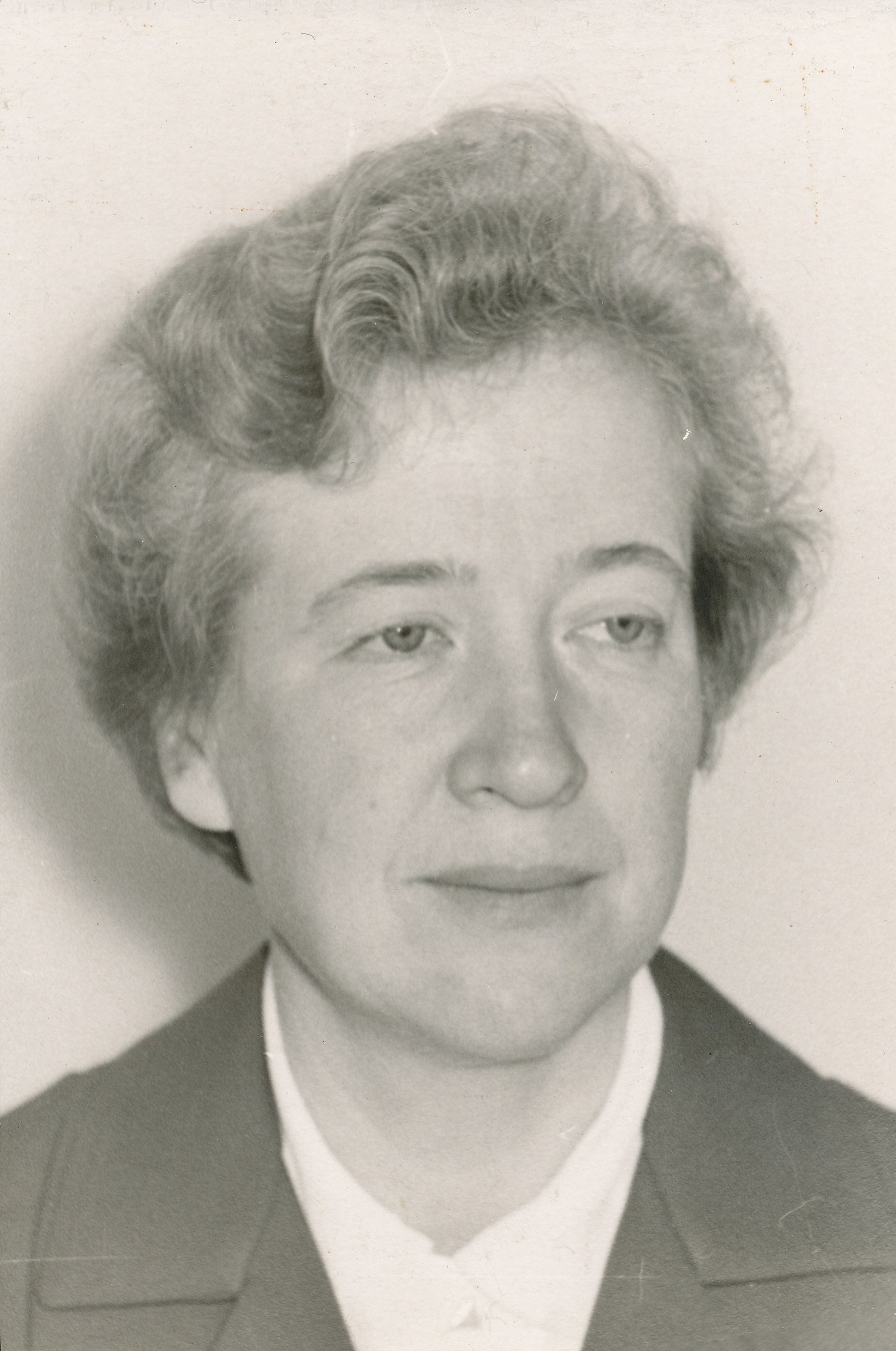 Foto. Martinson, Ludmilla - Antsla Linna Haigla tunnustatud lastearst, tervise rahvaülikooli lektor 1960.-tel aastatel.