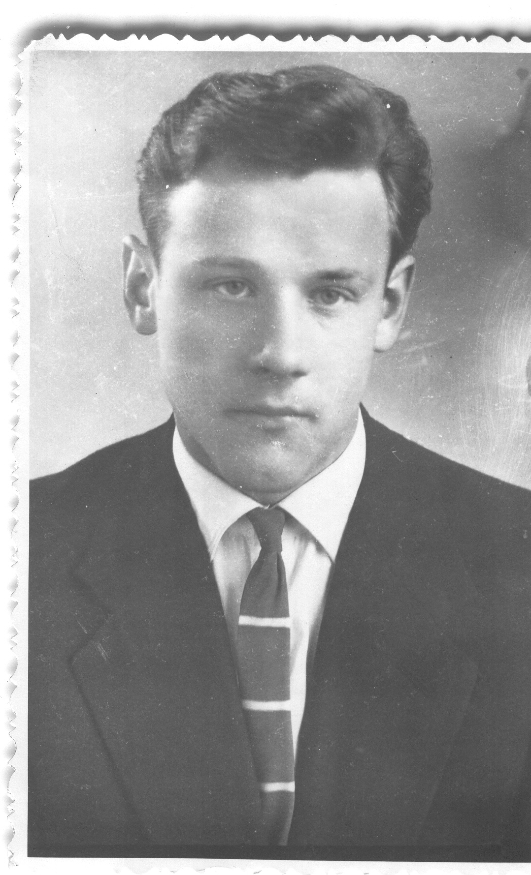 Foto.  Treial,Mati  - Võru MEK-i viimistlejate brigaadi brigadir 1961.a.