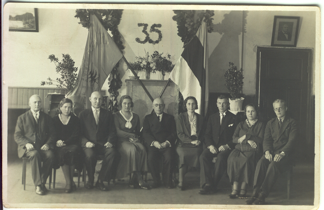 Foto.Võru I Algkooli õpetajad 1932.a.