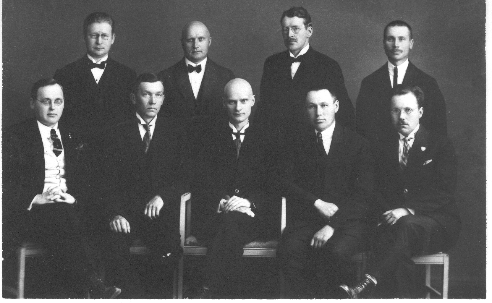 Foto. Võru maakonna haridusnõukogu 1930.aastatel