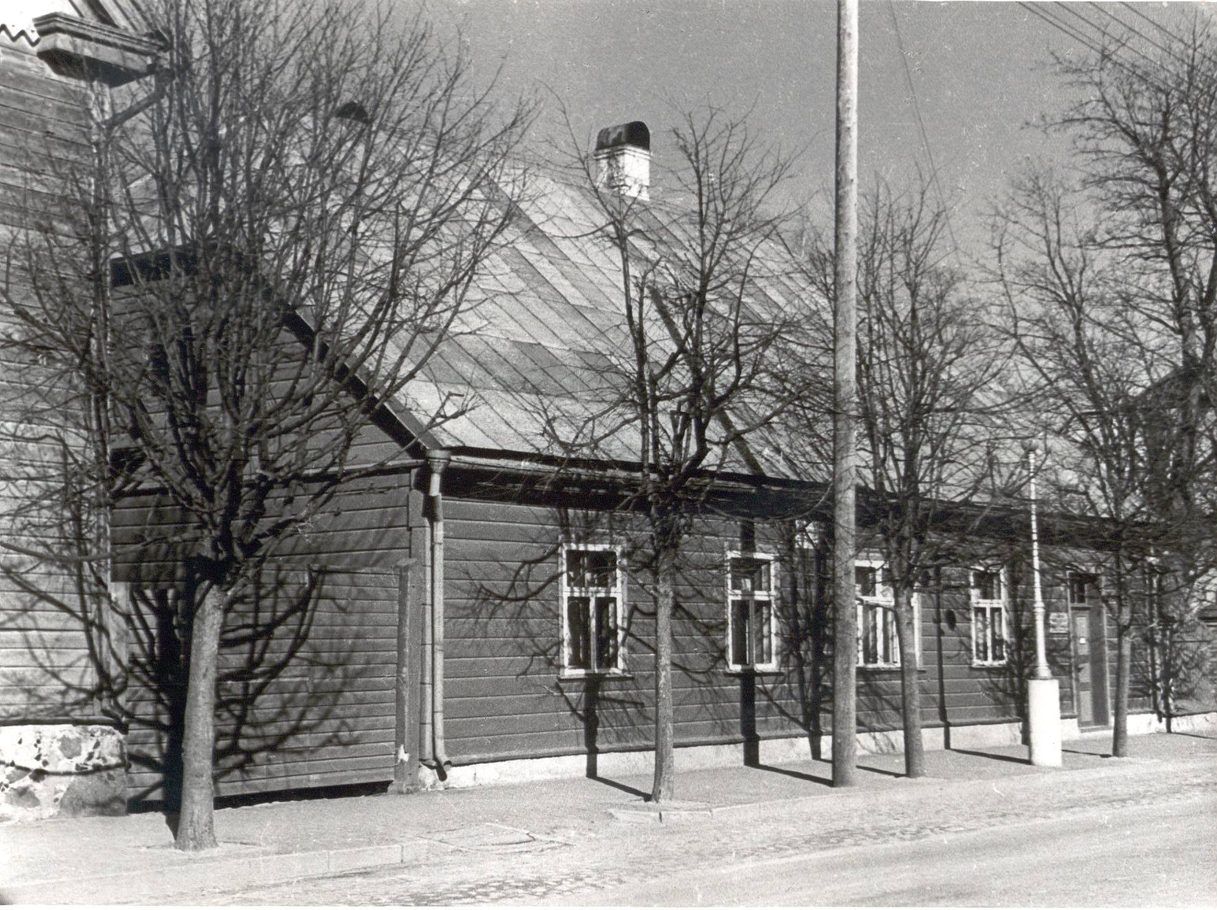 Foto. Dr. Fr. R. Kreutzwaldi Memoriaalmuuseumi hoone.