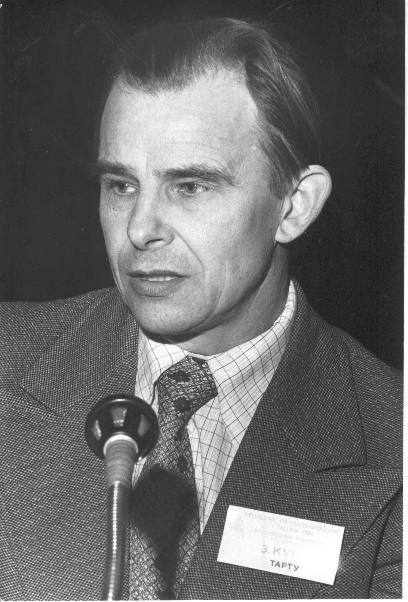 Foto. Kukk, Erich - bioloogiakandidaat esinemas Üleliidulisel Orhideesümpoosiumil Tallinnas 19.märtsil 1980.a.