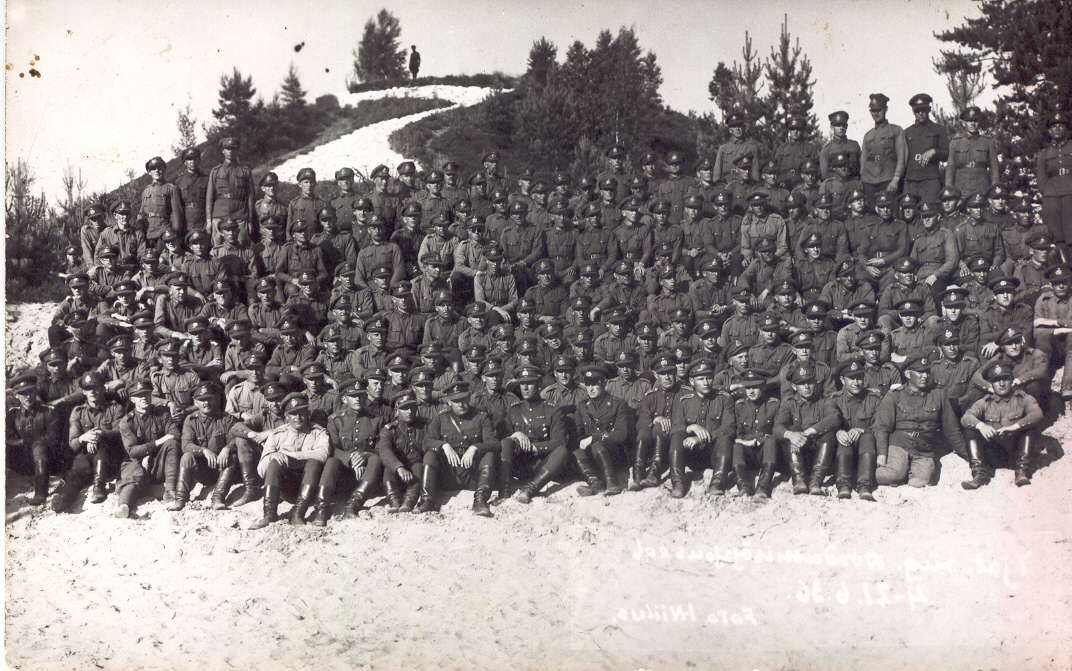 Foto.7. rügemendi sõdurid ja ohvitserid  Lõunalaagris kordusõppustel 4.-21.juunil 1936.a.