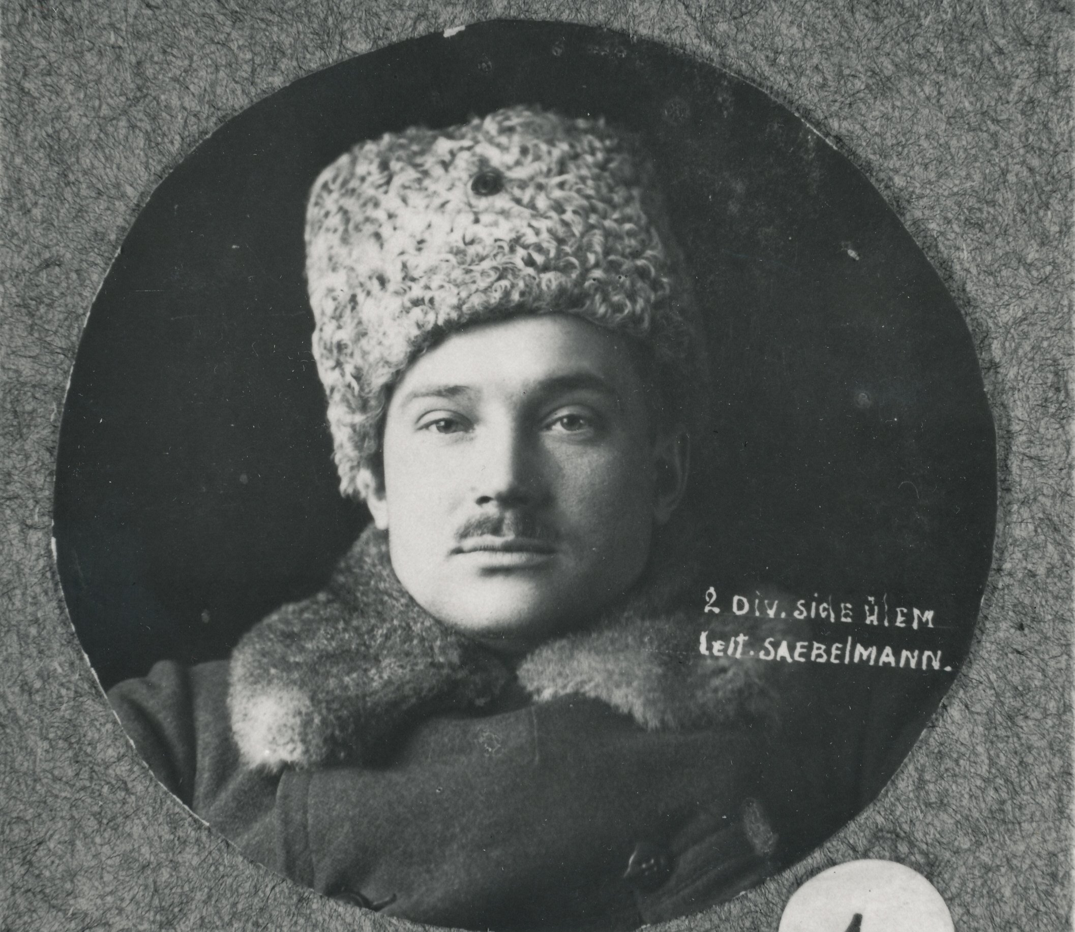 Foto. Saebelmann, Harri - 2. jalaväerügemendi ja 2. diviisi sideülem 1919.a.(Vabadusrist I/3). Jaan Niiluse foto.