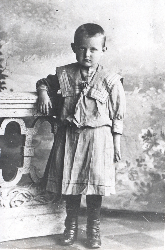Foto. Elsa Maasik 5 -6 aastasena.