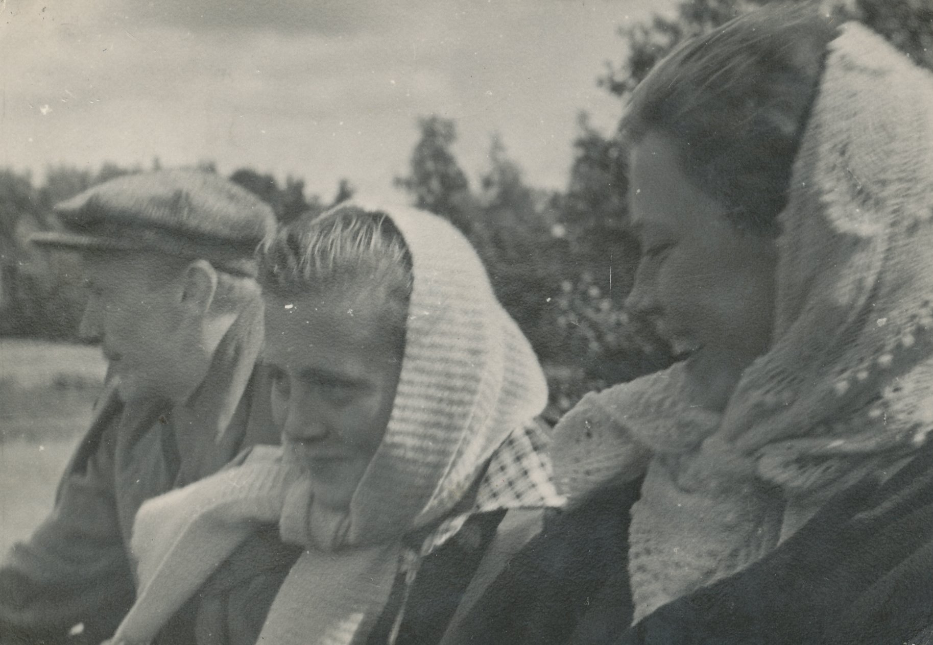 Foto. Sõidul Leevaku hüdroelektrijaama ehitusele 1948.a.